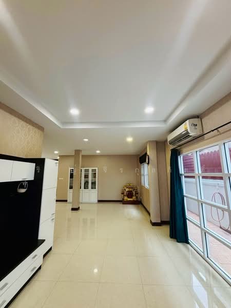 Modern Town Ekkachai 46, Bangkok, Soi Ekkachai 46, Bang Bon, Bangkok, 4 Bedrooms, 300 sqm, Single Detached House For Sale, by ปริญญ์ จิรกุลกิตติ์, 500484384 - DDproperty.com