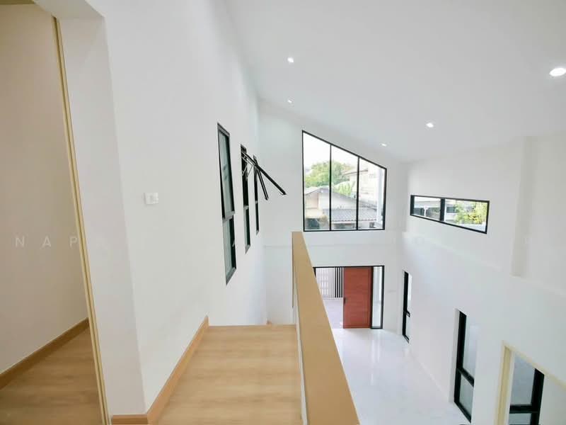 3-BR House, Bangkok, Nuan Chan, Bueng Kum, Bangkok, 3 Bedrooms, 204 sqm, Single Detached House For Sale, by Napatsawan Tamjorhor, 500484400 - DDproperty.com
