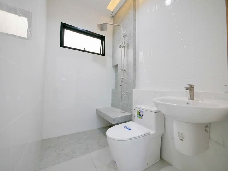 3-BR House, Bangkok, Nuan Chan, Bueng Kum, Bangkok, 3 Bedrooms, 204 sqm, Single Detached House For Sale, by Napatsawan Tamjorhor, 500484400 - DDproperty.com