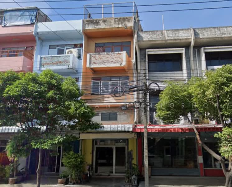 1-BR Townhouse, Bangkok, Lat Phrao, Bangkok, 1 Bedroom, 144 sqm, Townhouse For Sale, by Napatsawan Tamjorhor, 500484409 - DDproperty.com