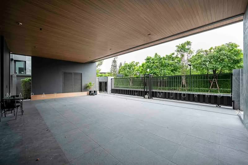 Siraninn Residences Pattanakarn, Bangkok, 585 Phatthanakan 32, Suan Luang, Bangkok, 5 Bedrooms, 610 sqm, Single Detached House For Sale, by Napatsawan Tamjorhor, 500484415 - DDproperty.com