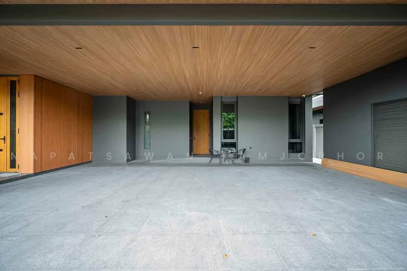 Siraninn Residences Pattanakarn, Bangkok, 585 Phatthanakan 32, Suan Luang, Bangkok, 5 Bedrooms, 610 sqm, Single Detached House For Sale, by Napatsawan Tamjorhor, 500484415 - DDproperty.com