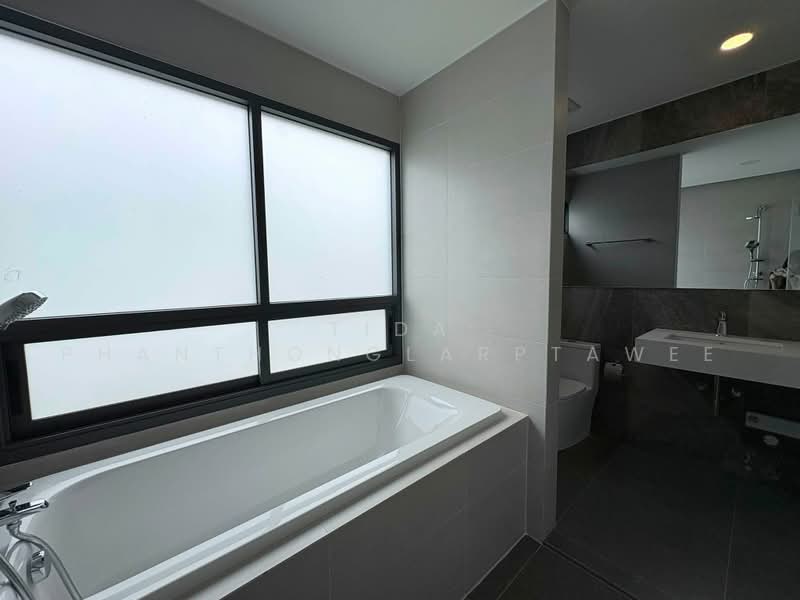 ขาย/ให้เช่า ออฟฟิศ สุขุมวิท 71 (Sukhumvit 71) 310 ตร.ม, Bangkok, Phra Kanong Nua, Watthana, Bangkok, , 310 sqm, Office Space For Rent, by Tida phanthonglarptawee, 500484419 - DDproperty.com