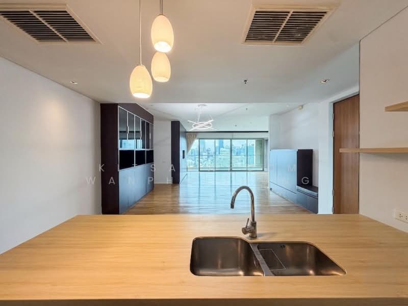 The Lakes, Bangkok, 123 Ratchadaphisek Road, Khlong Toei, Bangkok, 3 Bedrooms, 210 sqm, Condo For Rent, by Kitsadapoom Wanpholthong, 500484428 - DDproperty.com