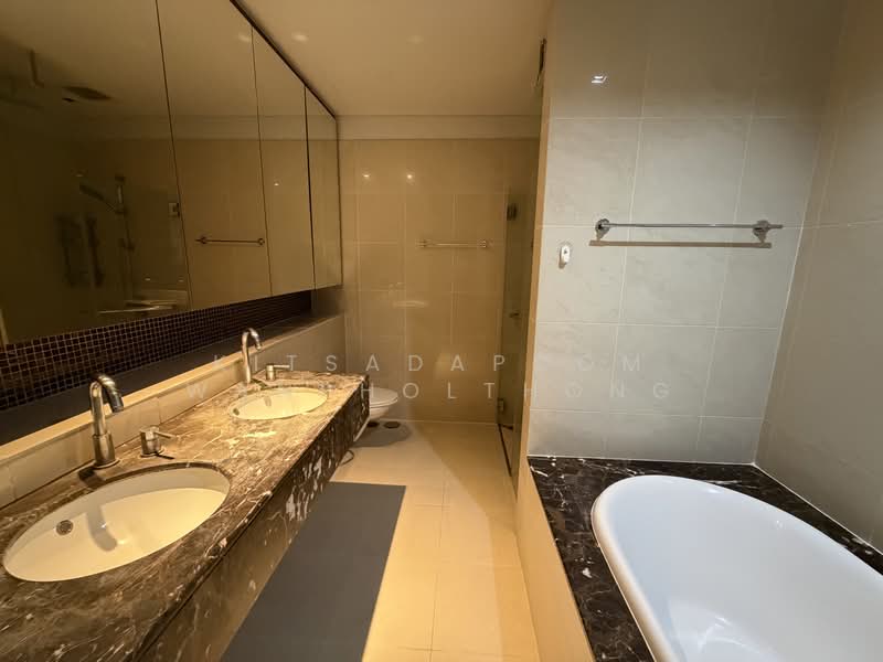 The Lakes, Bangkok, 123 Ratchadaphisek Road, Khlong Toei, Bangkok, 3 Bedrooms, 210 sqm, Condo For Rent, by Kitsadapoom Wanpholthong, 500484428 - DDproperty.com