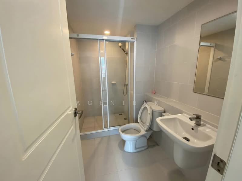 Elements Srinakarin, Bangkok, 43-1 Soi Supaphong 3, Intersection 4, Srinakarin Road, Nong Bon, Prawet, Bangkok, Studio, 37 sqm, Condo For Rent, by Agentbkk, 500484432 - DDproperty.com