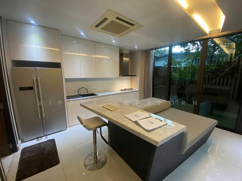 3-BR Townhouse, Bangkok, Phra Kanong Nua, Watthana, Bangkok, 3 Bedrooms, 450 sqm, Townhouse For Rent, by Vipada Supaporn, 500484467 - DDproperty.com