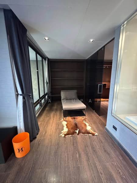 3-BR Townhouse, Bangkok, Phra Kanong Nua, Watthana, Bangkok, 3 Bedrooms, 450 sqm, Townhouse For Rent, by Vipada Supaporn, 500484467 - DDproperty.com