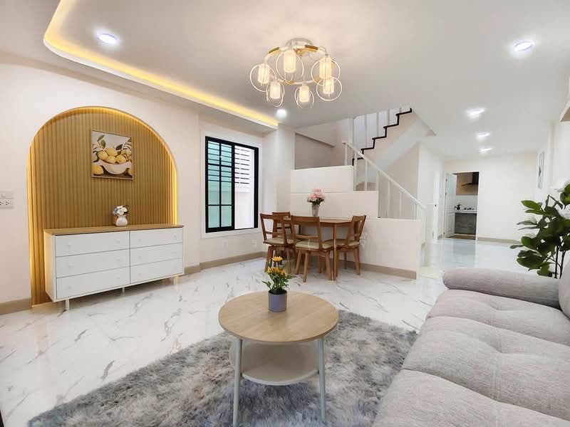 บ้านสวย หลังริม หมู่บ้าน ลุมพินี บางบัวทอง ใกล้เซ็นทรัล เวสเกต, Nonthaburi, กาญจนาภิเษก, Phimonrat, Bang Bua Thong, Nonthaburi, 3 Bedrooms, 110 sqm, Townhouse For Sale, by บุษบากร (เจี๊ยบ), 500484492 - DDproperty.com