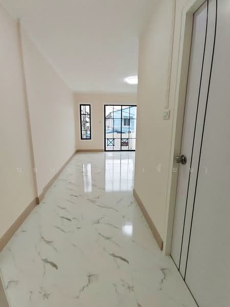 บ้านสวย หลังริม หมู่บ้าน ลุมพินี บางบัวทอง ใกล้เซ็นทรัล เวสเกต, Nonthaburi, กาญจนาภิเษก, Phimonrat, Bang Bua Thong, Nonthaburi, 3 Bedrooms, 110 sqm, Townhouse For Sale, by บุษบากร (เจี๊ยบ), 500484492 - DDproperty.com