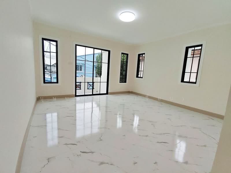 บ้านสวย หลังริม หมู่บ้าน ลุมพินี บางบัวทอง ใกล้เซ็นทรัล เวสเกต, Nonthaburi, กาญจนาภิเษก, Phimonrat, Bang Bua Thong, Nonthaburi, 3 Bedrooms, 110 sqm, Townhouse For Sale, by บุษบากร (เจี๊ยบ), 500484492 - DDproperty.com