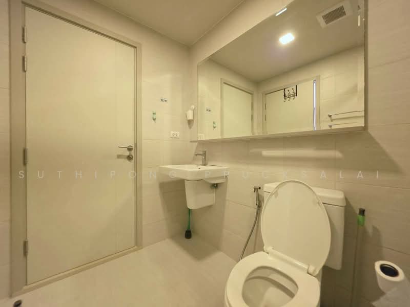 The Base Sukhumvit 50, Bangkok, Soi Roem Charoen 1, Sukhumvit 50 Road, Phra Kanong, Khlong Toei, Bangkok, 1 Bedroom, 35 sqm, Condo For Rent, by Suthipong Prucksalai, 500484537 - DDproperty.com