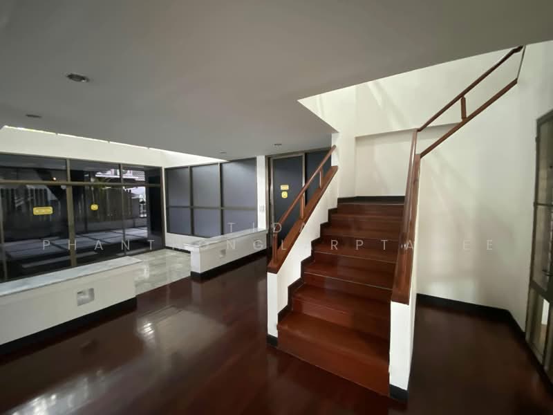 ให้เช่า ออฟฟิศ เอกมัย-รามอินทรา (Ekkamai-Ramintra) 390 ตร.ม., กรุงเทพ, วังทองหลาง, กรุงเทพ, 390 ตร.ม., สำนักงาน ให้เช่า, โดย Tida phanthonglarptawee, 500484544 - DDproperty.com