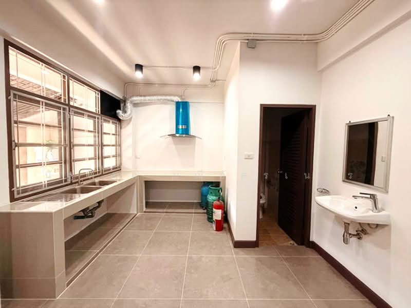 Wandi Village Sutthisan, Bangkok, สุทธิสารวินิจฉัย, Samsen Nai, Phaya Thai, Bangkok, 4 Bedrooms, 190 sqm, Townhouse For Rent, by นัฐพงค์ มณีอัครเนตร, 500484563 - DDproperty.com