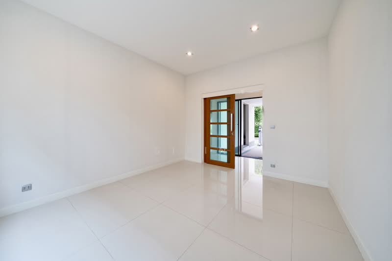 The Grand Lux Bangna-Suanluang, Bangkok, Kanchanaphisek Road, Dok Mai, Prawet, Bangkok, 4 Bedrooms, 407 sqm, Single Detached House For Sale, by Sirin, 500484587 - DDproperty.com