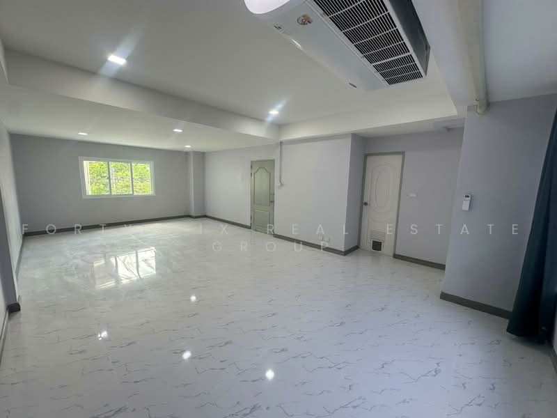 ให้เช่าโฮมออฟฟิศ 4 ชั้น ลาดพร้าว 80 - รัชดา - เลียบด่วน, Bangkok, Wang Thonglang, Wang Thonglang, Bangkok, , 320 sqm, Office Space For Rent, by Forty-Six Real Estate Group, 500484642 - DDproperty.com