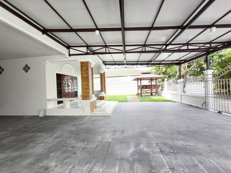 ให้เช่าบ้านเดี่ยวรีโนเวทใหม่ เนื้อที่เยอะมาก ม.สามมุขธานี บางแสน ชลบุรี, Chon Buri (Pattaya), Saen Suk, Muang Chon Buri, Chon Buri (Pattaya), 5 Bedrooms, 400 sqm, Single Detached House For Rent, by Dusit Saengfa, 500484644 - DDproperty.com