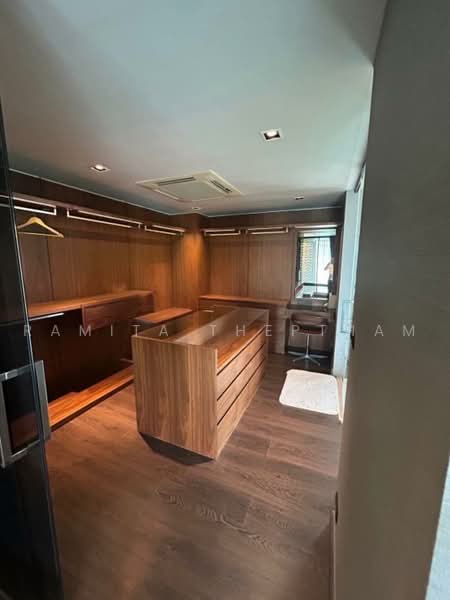 undefined, Bangkok, Khlong Tan Nua, Watthana, Bangkok, 3 Bedrooms, 456 sqm, Townhouse For Rent, by Ramita Theptham, 500484656 - DDproperty.com