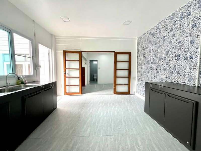 3-BR House, Bangkok, Bang Na Nuea, Bang Na, Bangkok, 3 Bedrooms, 200 sqm, Single Detached House For Rent, by Ramita Theptham, 500484667 - DDproperty.com