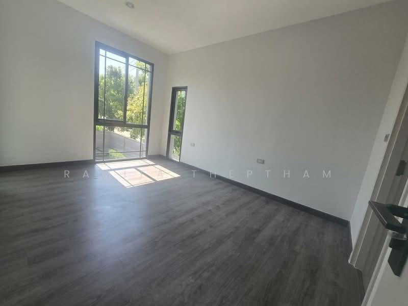 2-BR Townhouse, Bangkok, Suan Luang, Bangkok, 2 Bedrooms, 214 sqm, Townhouse For Rent, by Ramita Theptham, 500484669 - DDproperty.com