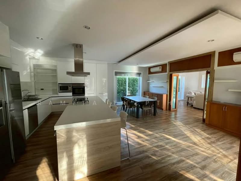 Panya Pattanakarn Village, Bangkok, Soi Phatthanakarn 30, Suan Luang, Bangkok, 5 Bedrooms, 600 sqm, Single Detached House For Rent, by Ramita Theptham, 500484677 - DDproperty.com