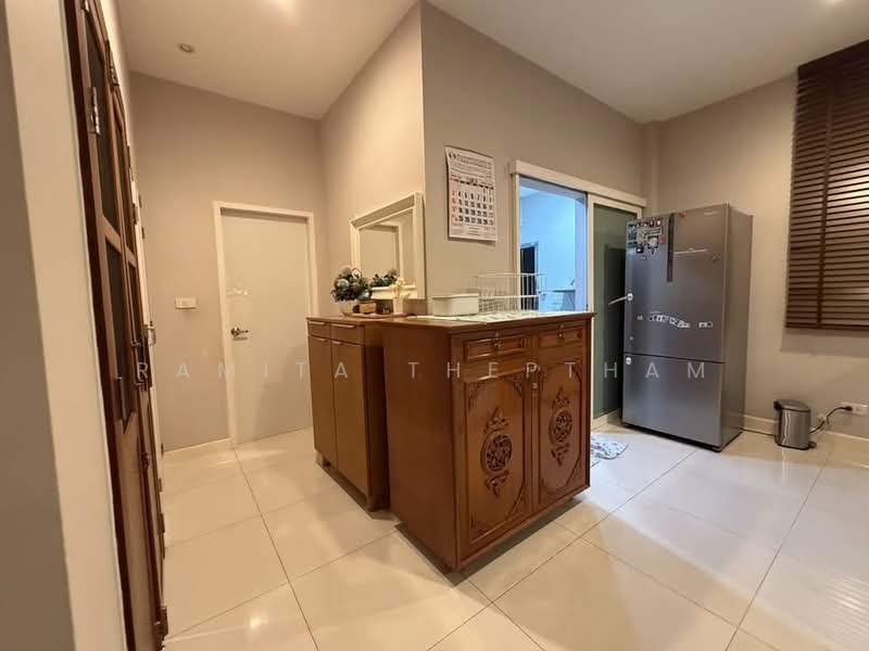 The City Sukhumvit-Bangna, Bangkok, 10260 Sanpawut Road, Bang Na, Bangkok, 3 Bedrooms, 200 sqm, Single Detached House For Rent, by Ramita Theptham, 500484687 - DDproperty.com