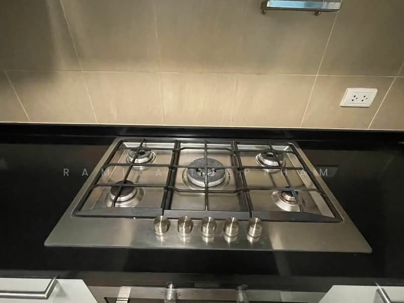 The Centro Onnut-Wongwaen, Bangkok, Lat Krabang Road, Lat Krabang, Bangkok, 3 Bedrooms, 240 sqm, Single Detached House For Sale, by Ramita Theptham, 500484706 - DDproperty.com