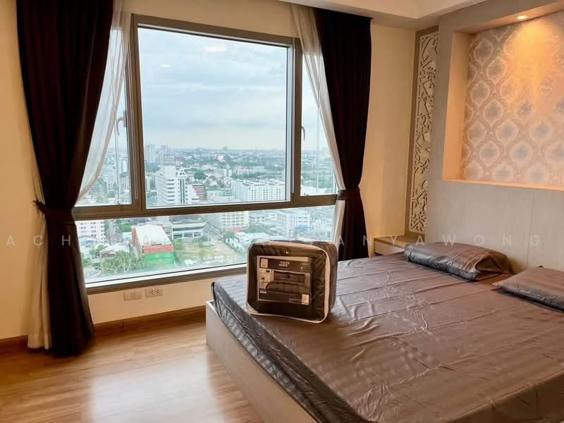 Thru Thonglor, Bangkok, Petchaburi Road, Bang Kapi, Huai Khwang, Bangkok, 2 Bedrooms, 62 sqm, Condo For Rent, by Achaya Nithipanyawong, 500484742 - DDproperty.com