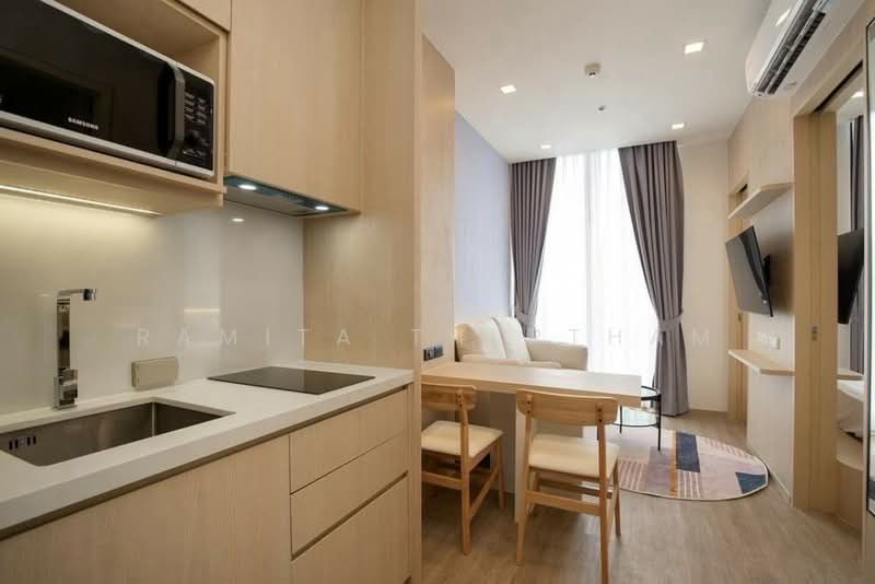 Noble State 39, Bangkok, 35 Soi Sukhumvit 39, Khlong Tan Nua, Watthana, Bangkok, 1 Bedroom, 30 sqm, Condo For Rent, by Ramita Theptham, 500484755 - DDproperty.com