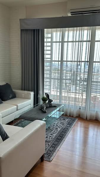 Baan Klang Krung Siam-Pathumwan, Bangkok, Petchburi Road, Thanon Phetchaburi, Ratchathewi, Bangkok, 2 Bedrooms, 67 sqm, Condo For Rent, by Tanapat Jitwatcharakomol, 500484786 - DDproperty.com