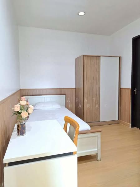 Baan Klang Krung Siam-Pathumwan, Bangkok, Petchburi Road, Thanon Phetchaburi, Ratchathewi, Bangkok, 2 Bedrooms, 67 sqm, Condo For Rent, by Tanapat Jitwatcharakomol, 500484786 - DDproperty.com