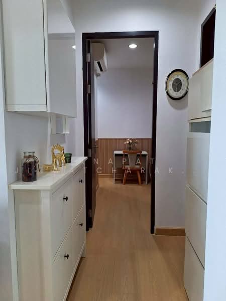 Baan Klang Krung Siam-Pathumwan, Bangkok, Petchburi Road, Thanon Phetchaburi, Ratchathewi, Bangkok, 2 Bedrooms, 67 sqm, Condo For Rent, by Tanapat Jitwatcharakomol, 500484786 - DDproperty.com