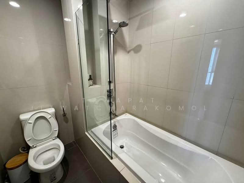 Oka Haus Sukhumvit 36, Bangkok, 3399 Rama 4 Road, Khong Tan, Khlong Toei, Bangkok, 1 Bedroom, 35 sqm, Condo For Rent, by Tanapat Jitwatcharakomol, 500484803 - DDproperty.com