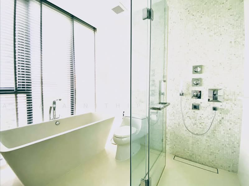 Vittorio 39, Bangkok, 8 Sukhumvit, Khlong Tan Nua, Watthana, Bangkok, 2 Bedrooms, 128 sqm, Condo For Sale, by Achaya Nithipanyawong, 500484822 - DDproperty.com