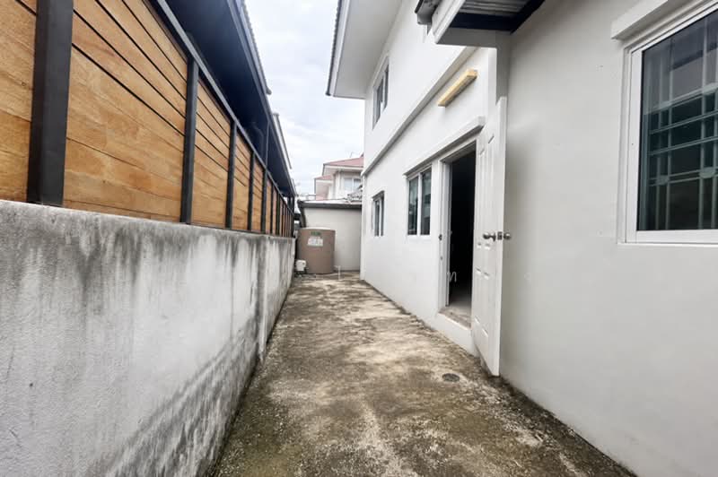 ลลิลทาวน์ แลนซีโอ คริป เทพารักษ์ - ตำหรุ Lalin Town Lanceo CRIB Teparak - Tamru, สมุทรปราการ, 97/1 Soi Rattana Chok 6, บางพลีใหญ่, บางพลี, สมุทรปราการ, 140 ตร.ม., บ้านแฝด ขาย, โดย สง่าชัย ไทรทองคำ, 500484830 - DDproperty.com