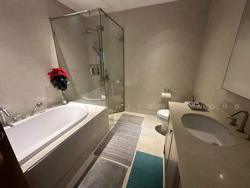 The Emporio Place, Bangkok, 93 Soi Sukhumvit 24, Sukhumvit Road, Khong Tan, Khlong Toei, Bangkok, 1 Bedroom, 83 sqm, Condo For Sale, by Achaya Nithipanyawong, 500484833 - DDproperty.com