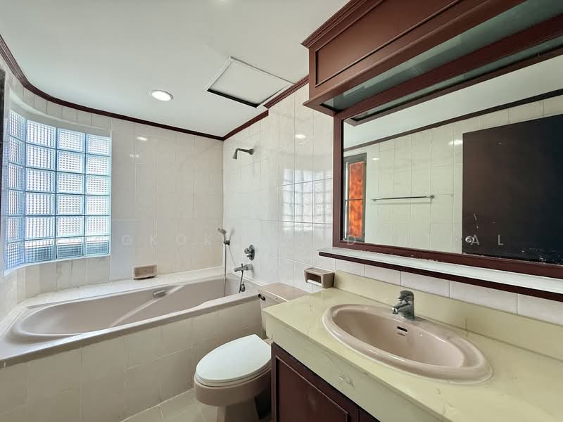 Windsor Tower, Bangkok, 9 Sukhumvit 20 Alley, Khwaeng Khlong Toei, Khlong Toei, Bangkok, 3 Bedrooms, 306 sqm, Condo For Rent, by Bangkok Residential, 500484869 - DDproperty.com