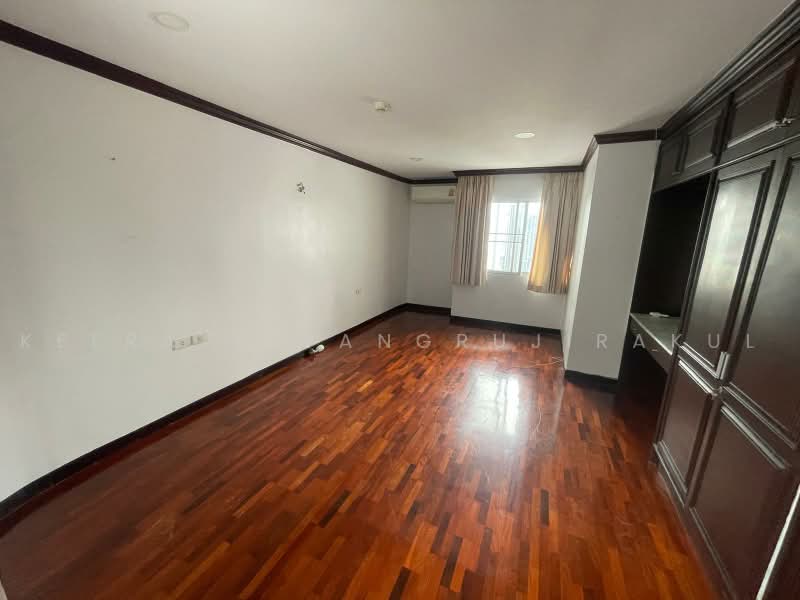 Regent on the Park 1, Bangkok, Soi Sukhumvit 26, Khong Tan, Khlong Toei, Bangkok, 3 Bedrooms, 250 sqm, Condo For Rent, by Keerati Wangrujirakul, 500484876 - DDproperty.com