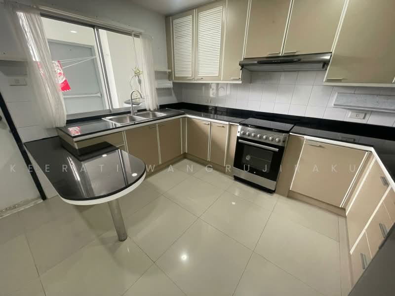 Regent on the Park 1, Bangkok, Soi Sukhumvit 26, Khong Tan, Khlong Toei, Bangkok, 3 Bedrooms, 250 sqm, Condo For Rent, by Keerati Wangrujirakul, 500484876 - DDproperty.com
