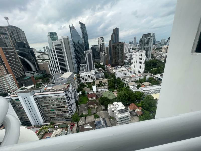 Regent on the Park 1, Bangkok, Soi Sukhumvit 26, Khong Tan, Khlong Toei, Bangkok, 3 Bedrooms, 250 sqm, Condo For Rent, by Keerati Wangrujirakul, 500484876 - DDproperty.com