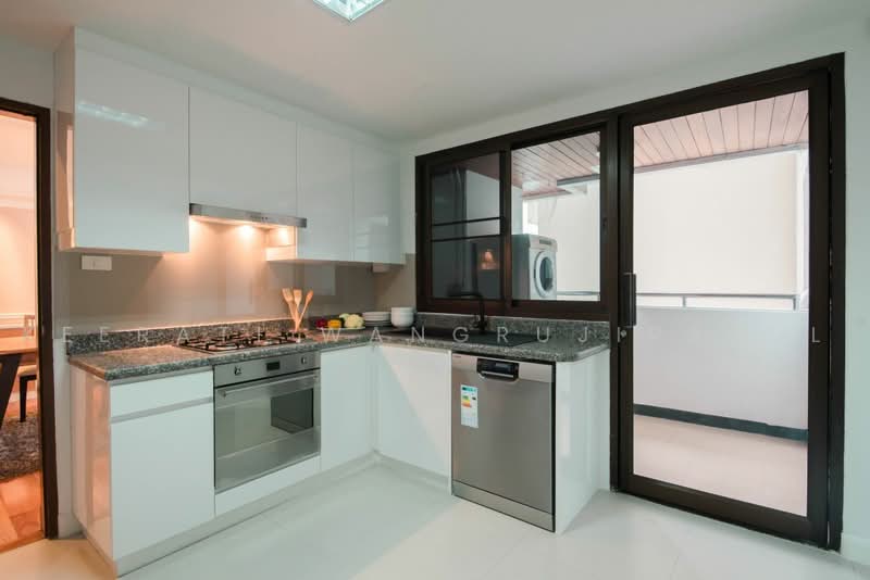 Mayfair Garden Apartment : เมย์แฟร์ การ์เดน อพาร์ทเมนท์, กรุงเทพ, 59 ซอย สุขุมวิท 16, คลองเตย, กรุงเทพ, 260 ตร.ม., คอนโด ให้เช่า, โดย Keerati Wangrujirakul, 500484908 - DDproperty.com