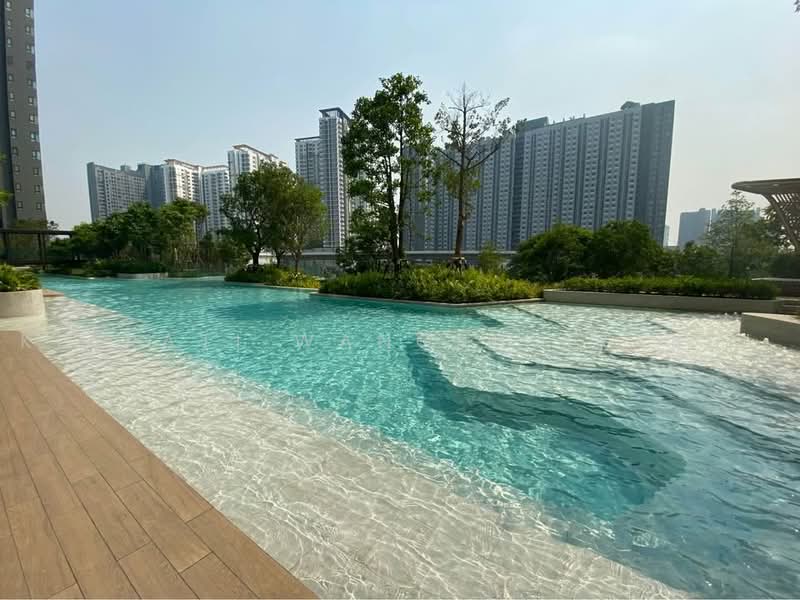 Life Sathorn Sierra, Bangkok, Ratchaphruek Rd, Talat Plu, Thon Buri, Bangkok, 1 Bedroom, 36 sqm, Condo For Rent, by Keerati Wangrujirakul, 500484917 - DDproperty.com