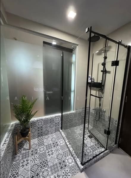 Sky Walk Residences, Bangkok, 1599 Sukhumvit Road, Phra Kanong Nua, Watthana, Bangkok, 1 Bedroom, 52 sqm, Condo For Rent, by Ramita Theptham, 500484933 - DDproperty.com