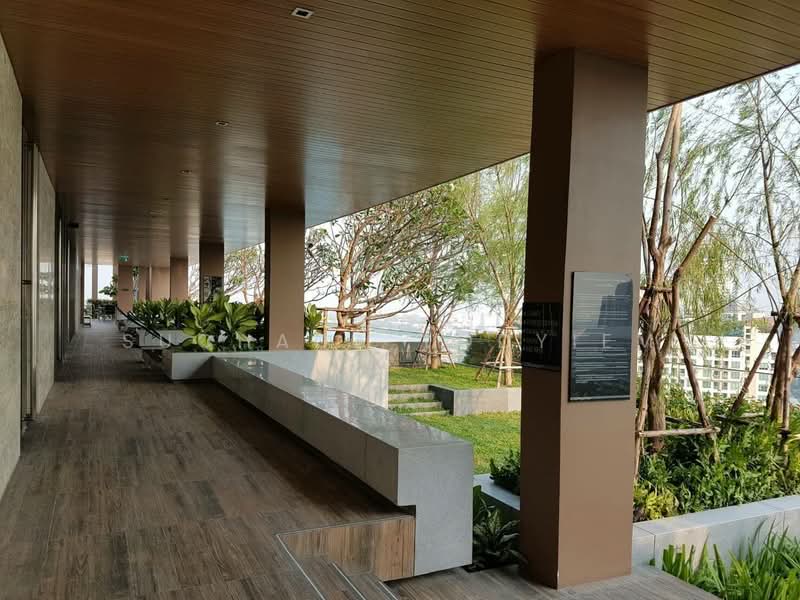 The Lofts Ekkamai, Bangkok, 1415 Sukhumvit Road, Phra Kanong Nua, Watthana, Bangkok, 2 Bedrooms, 60 sqm, Condo For Sale, by Suchada Yodyiem, 500484945 - DDproperty.com