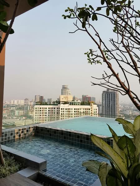 The Lofts Ekkamai, Bangkok, 1415 Sukhumvit Road, Phra Kanong Nua, Watthana, Bangkok, 2 Bedrooms, 60 sqm, Condo For Sale, by Suchada Yodyiem, 500484945 - DDproperty.com