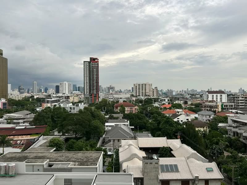 Regal Sathon-Naradhiwas, Bangkok, Naradhiwas Rajanagarindra Road, Thung Maha Mek, Sathon, Bangkok, 1 Bedroom, 35 sqm, Condo For Rent, by Thananith Ittitulyapong, 500485003 - DDproperty.com
