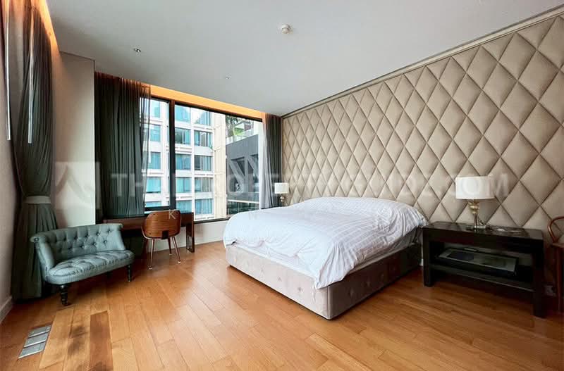Sindhorn Residence, Bangkok, 54 Soi Ton Son, Lumphini, Pathum Wan, Bangkok, 3 Bedrooms, 200 sqm, Condo For Rent, by Khun Nita, 500485031 - DDproperty.com