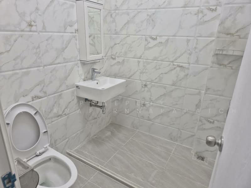 Maneeya Ville, Bangkok, Soi Wachiratham Sathit 12, Bang Chak, Phra Khanong, Bangkok, 3 Bedrooms, 170 sqm, Single Detached House For Rent, by Praeploy Rattanapornnapapatch, 500485056 - DDproperty.com