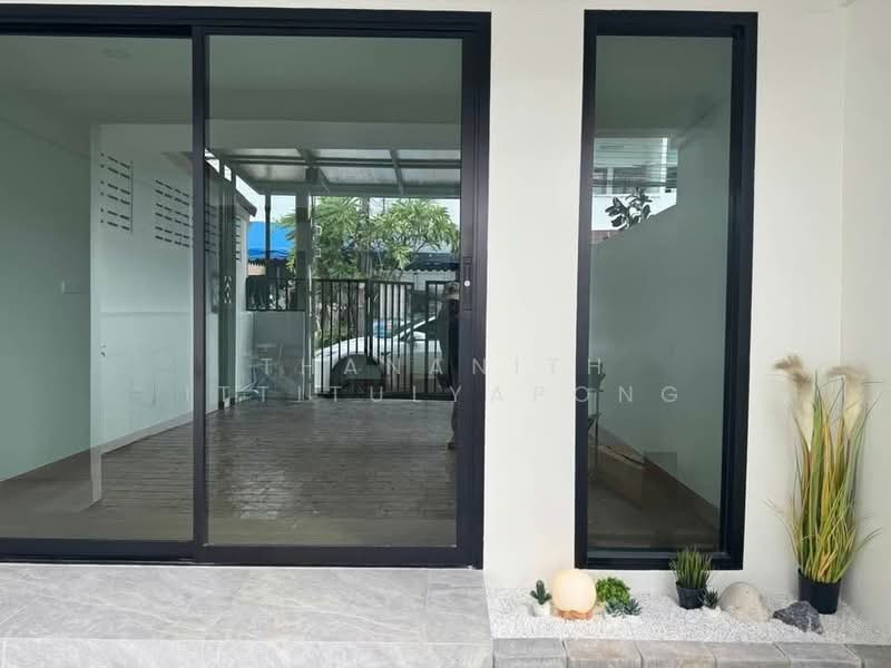 3-BR Townhouse, Bangkok, Lat Phrao, Bangkok, 3 Bedrooms, 204 sqm, Townhouse For Sale, by Thananith Ittitulyapong, 500485066 - DDproperty.com