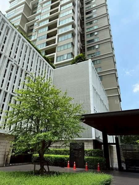 The Emporio Place, Bangkok, 93 Soi Sukhumvit 24, Sukhumvit Road, Khong Tan, Khlong Toei, Bangkok, 1 Bedroom, 47 sqm, Condo For Rent, by Isika Tonkham, 500485085 - DDproperty.com